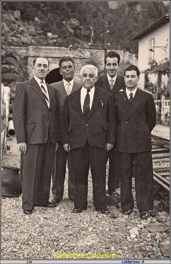 Alla stazione di Maratea - 15 ottobre 1949.jpg