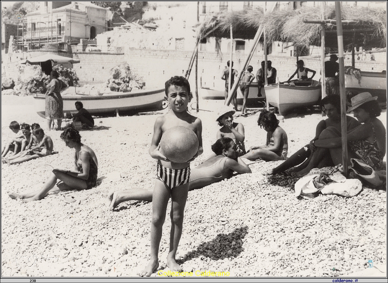 Gianni sulla spiaggia del Porto.jpg