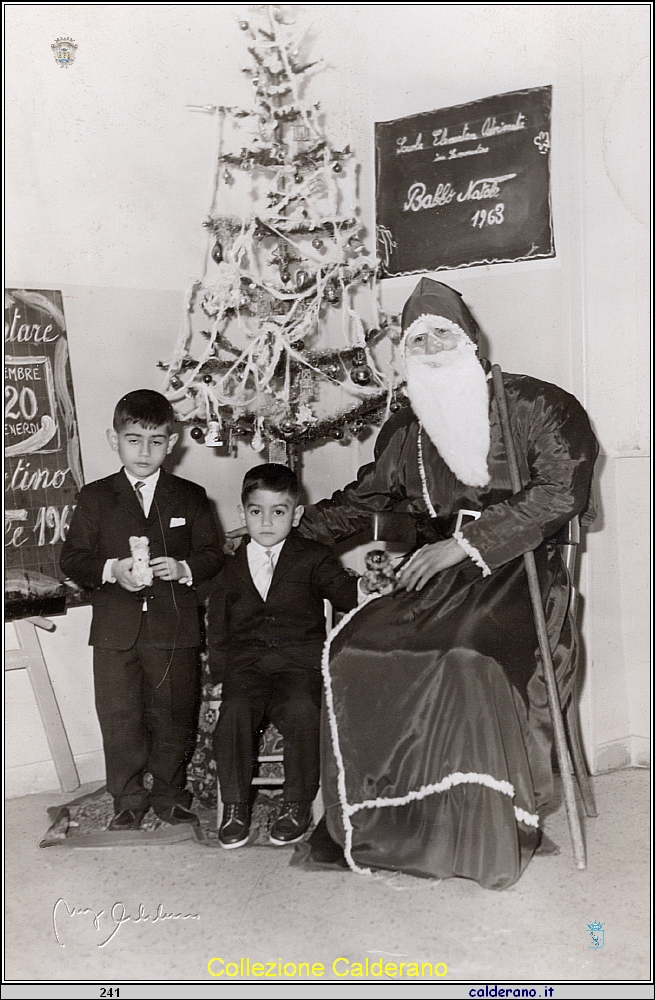 Con Babbo Natale a Caracas 1963.jpg