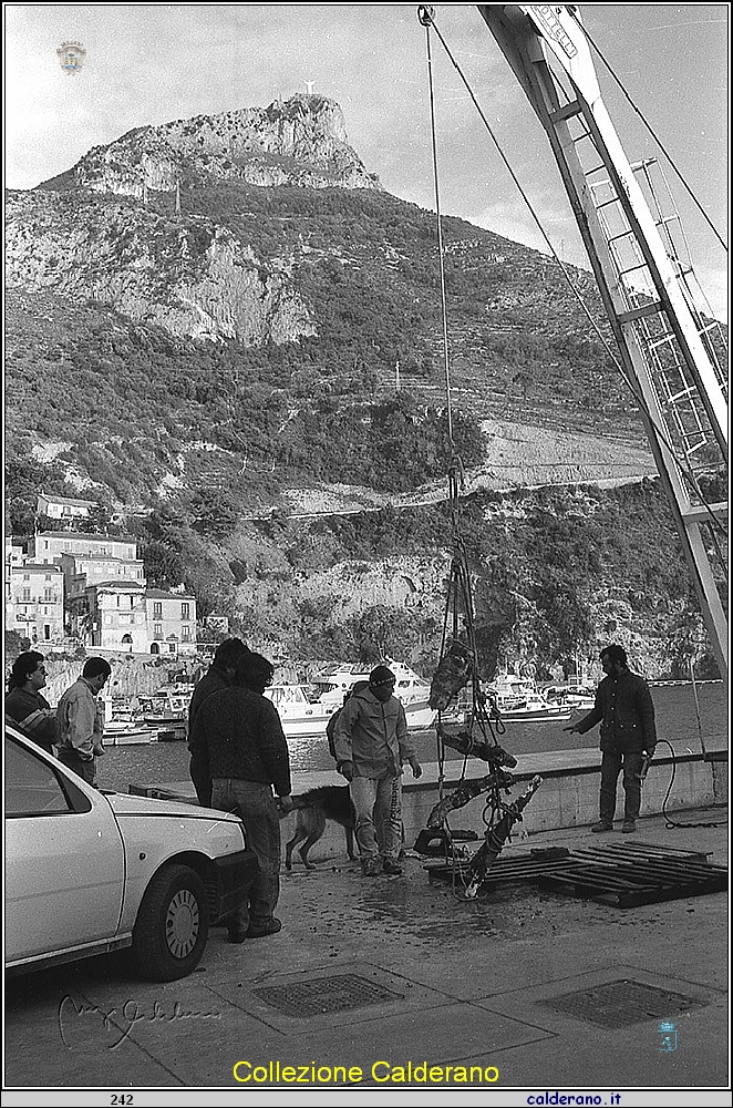 Maratea- Porto sollevamento ancore romane.jpg