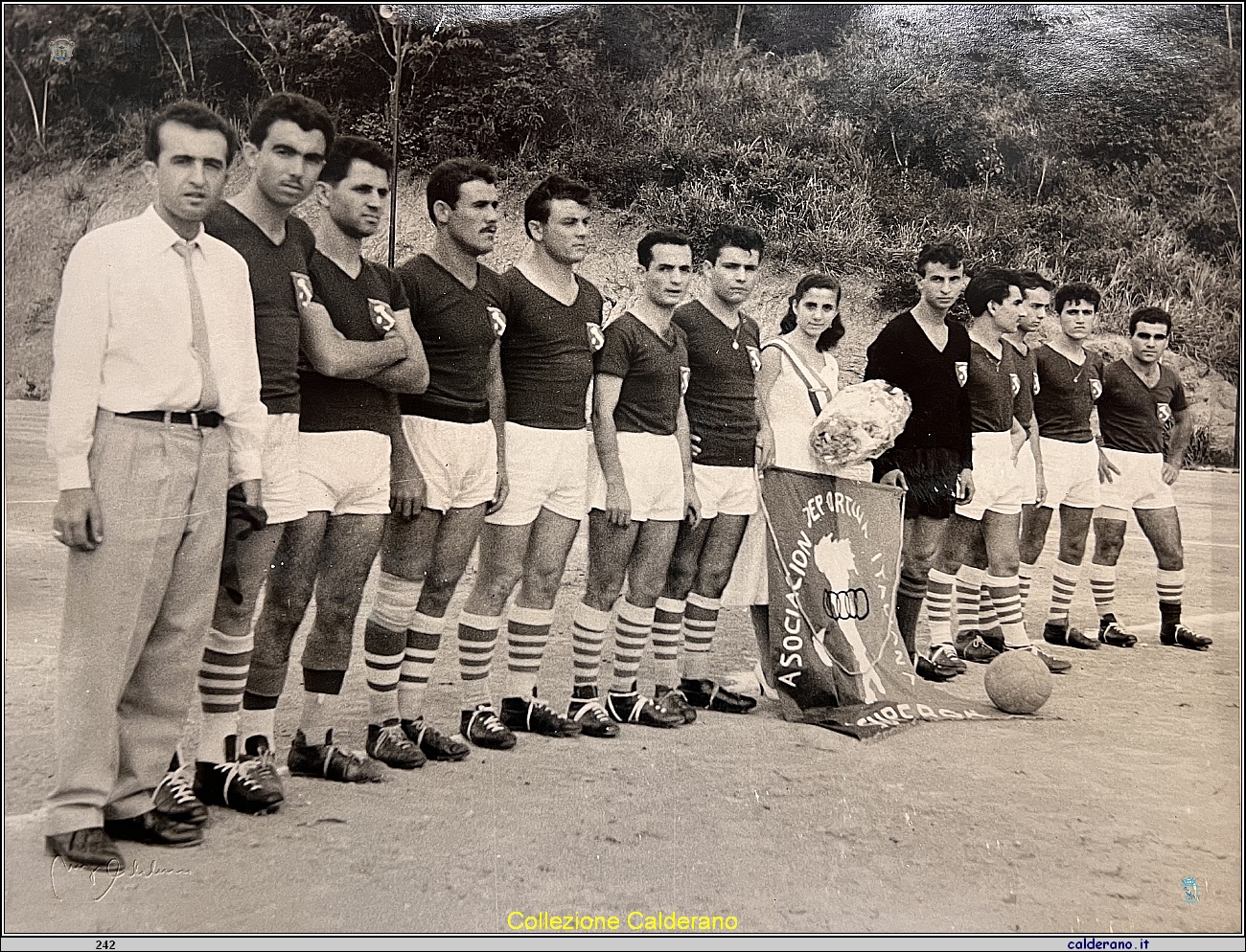 Squadra di calcio creata da Biagio Ignacchiti in Caracas con emigrati o figli di emigrati Italiani.jpg