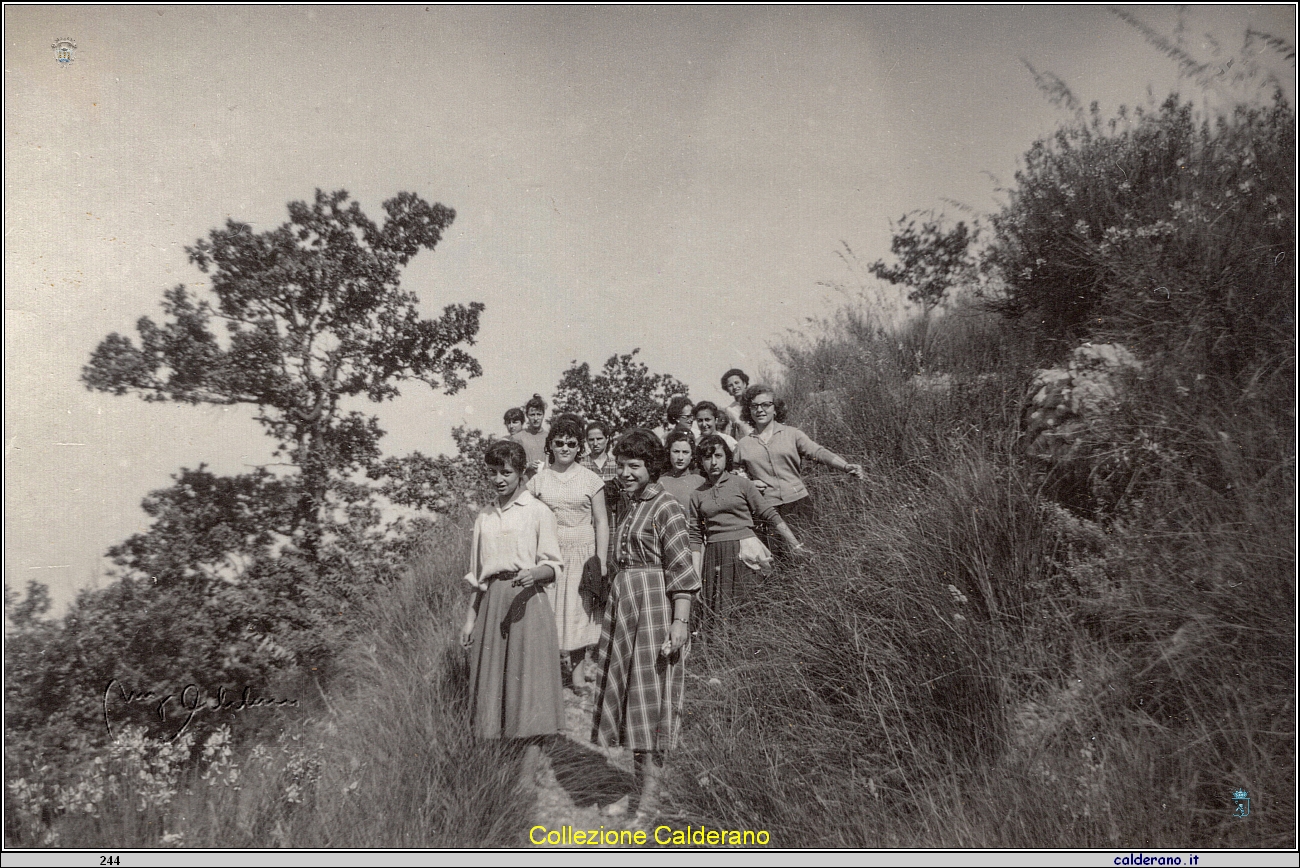 Passeggiata alla Madonna della Pieta' 1956.jpeg