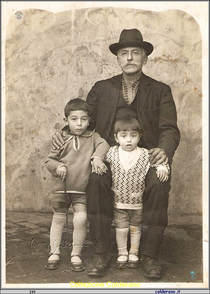 Gaetano Brando con i figli Francesco (Ciccillu 'i Patruni) e Biagio.jpg