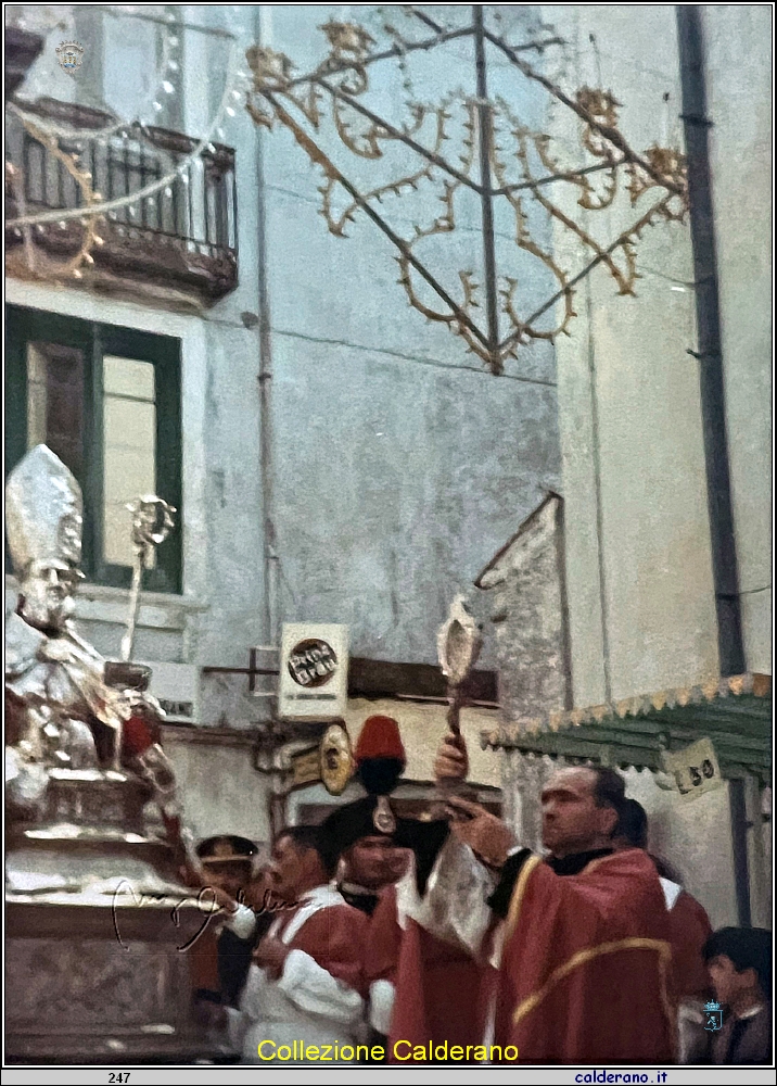 Benedizione di Padre Vitantonio - Maggio 1970.jpg