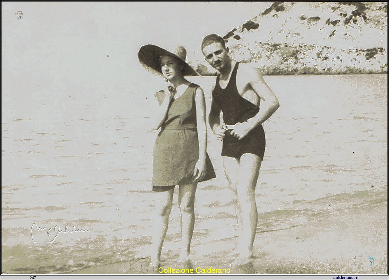 Biagio e Letizia Labanchi sulla spiaggia di Castrocucco.jpg