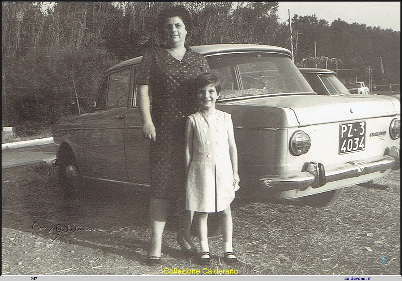 Gabriella Labanchi con la mamma.jpg