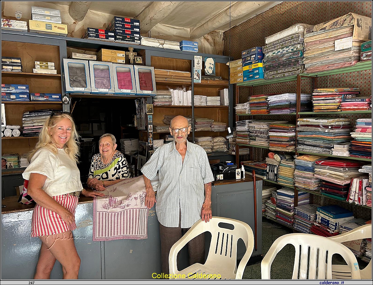 Rosa e Peppino Brando Caporale con una turista Americana.jpg