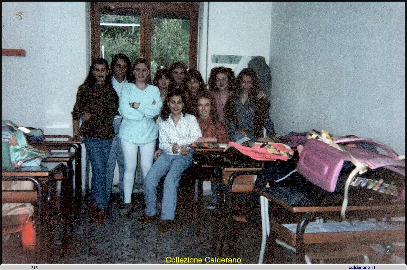 Alunne della Classe 5^ IPSSC 1993-94.jpg