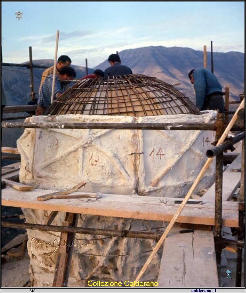 Assemblagio dell'armatura in ferro della testa del Cristo.jpeg