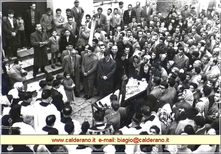 Funerale Padre DeFilippis.jpg (310 KB)