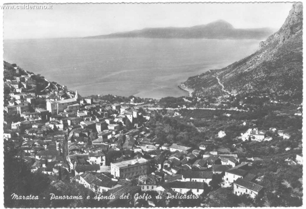 Panorama e sfondo del Golfo di Policastro.jpg