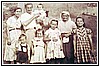 Antonietta Mazzeo, Rocco De Filippo e Antonio, Rosa Lammoglia e Gaetano, Adriana, Rosellina e Annamaria 1956.jpg